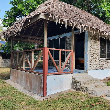 Lonnoc Beach Lodge Hog Harbour Εξωτερικό φωτογραφία